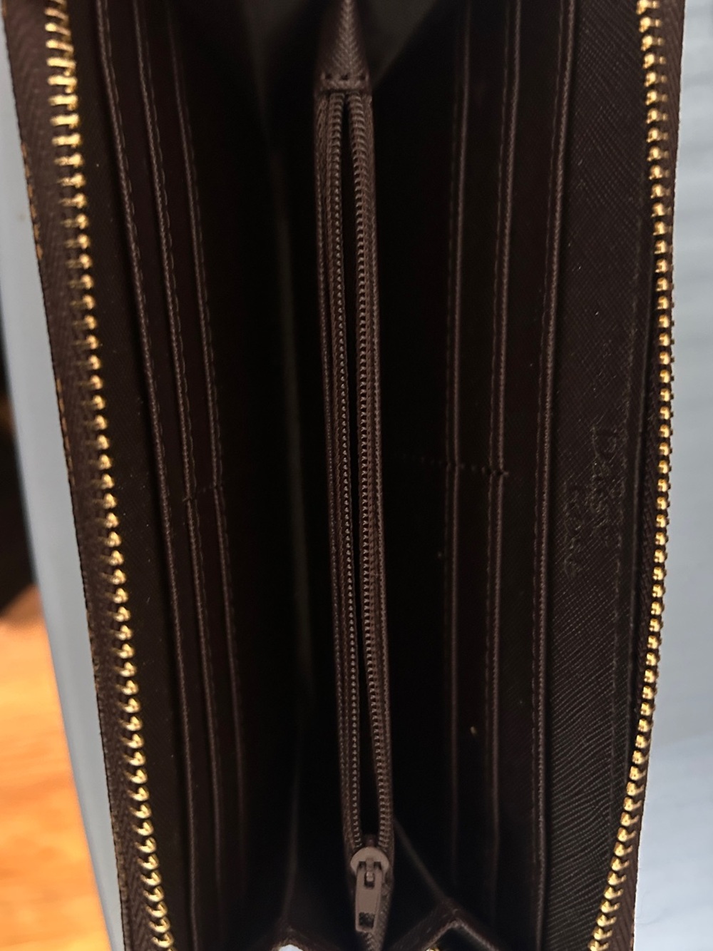Brown Checkered Zip Wallet Classic - Picture 4 of 6